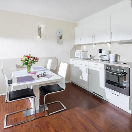 City Apartment Apartment *